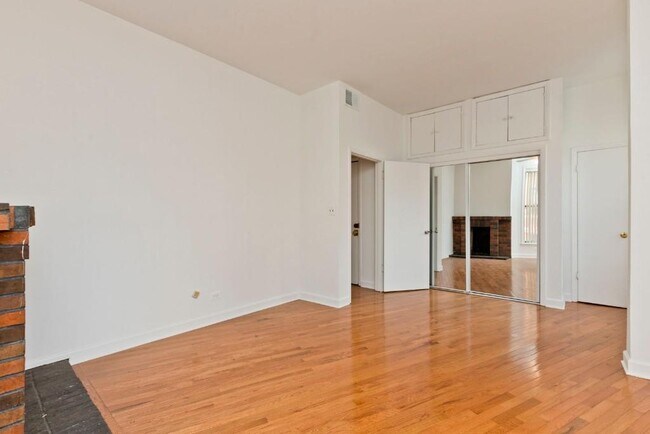 Foto del edificio - 1 bedroom in Chicago IL 60661