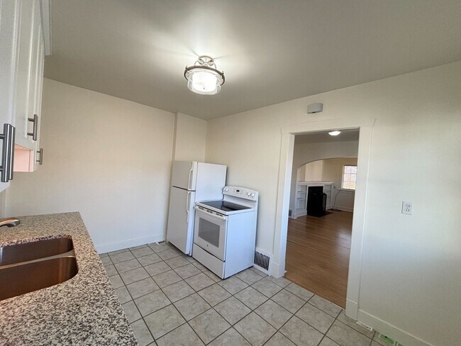 Foto del edificio - 361-361 Williams Ave S