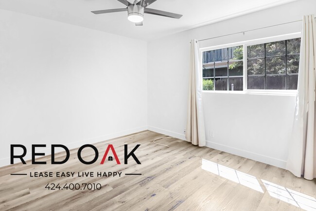 Building Photo - 735 Locust St