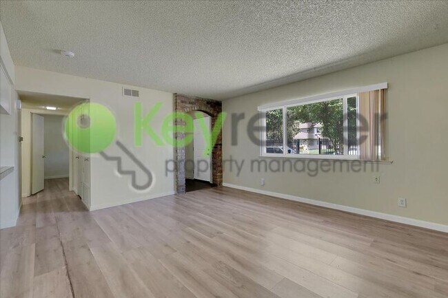 Foto del edificio - 2941 Norcade Cir