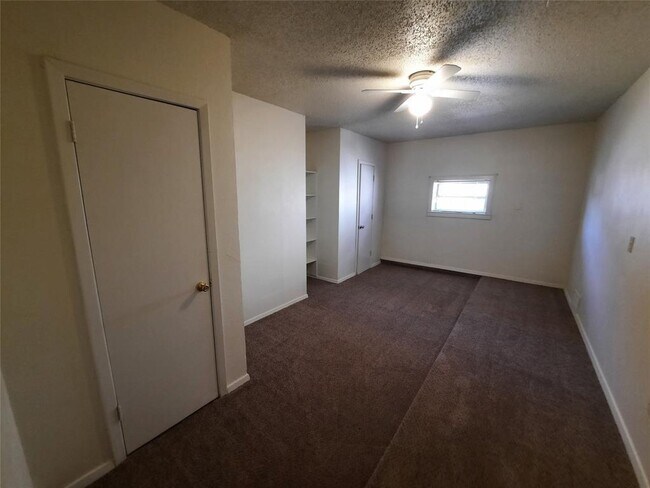 Foto del edificio - 1121 Nancy Ln