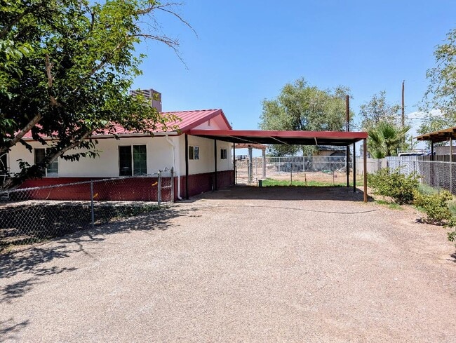 Carport - 1073 Miss Bev Ave