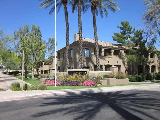 Foto del edificio - 15095 N Thompson Peak Pkwy