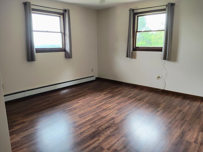 Bedroom - 394 Flagstaff Rd