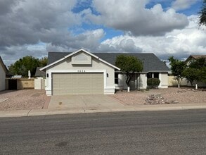 Building Photo - 3624 W Elgin St