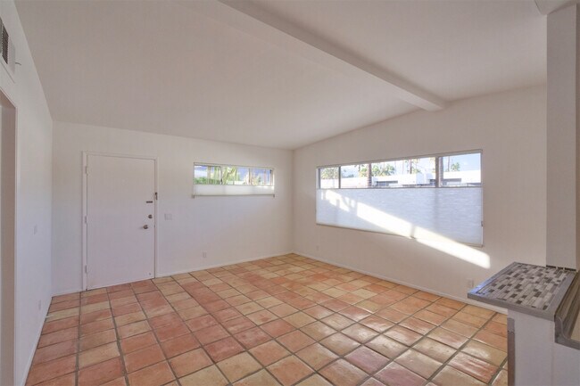 Foto del edificio - 975 E Camino Parocela