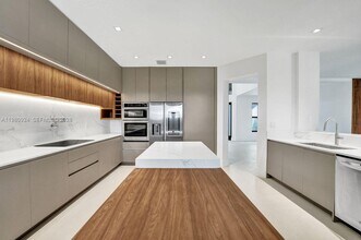 Building Photo - 4100 E Gardenia Ave