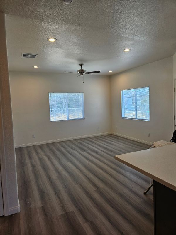 Building Photo - 710 Whittier Ave