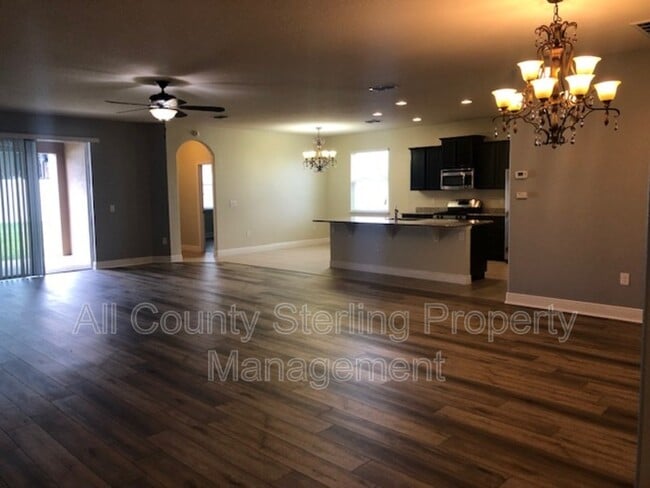 Building Photo - 1423 Alexington Ave