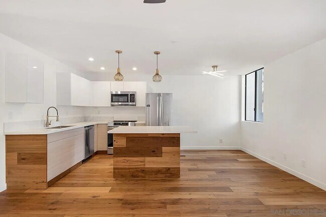 Foto del edificio - 6182 Agee St