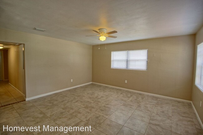 Foto del edificio - 3 br, 2 bath House - 2121 N. Hastings Street