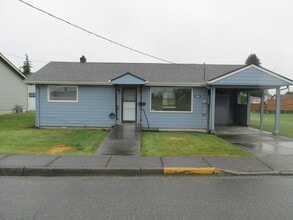 Building Photo - 414 W Victoria Ave