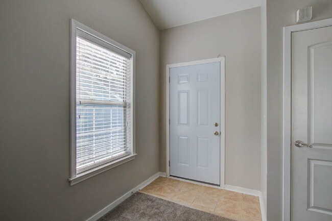 Photo - 6211 Rolling Fork Rd Apt H - Available 10/20