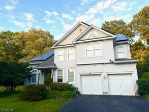 Building Photo - 6 Danby Ct