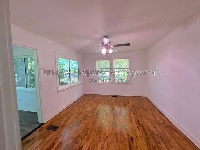 Foto del edificio - 16804 Lamarche Dr