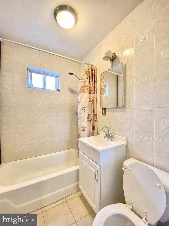 Foto del edificio - 1625 Page St