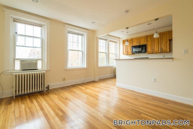 Foto del edificio - 288 Chestnut Hill Ave