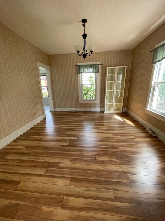 Foto del edificio - 2 br, 2 bath House - 447 Ash St