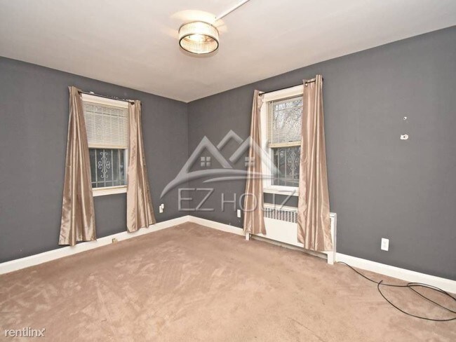 Foto del edificio - 4 br, 2 bath House - 4508 Fairview Avenue