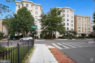 Building Photo - 2205 California St NW