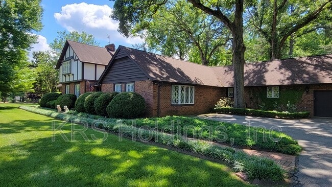 Building Photo - 5212 Dutchman Dr