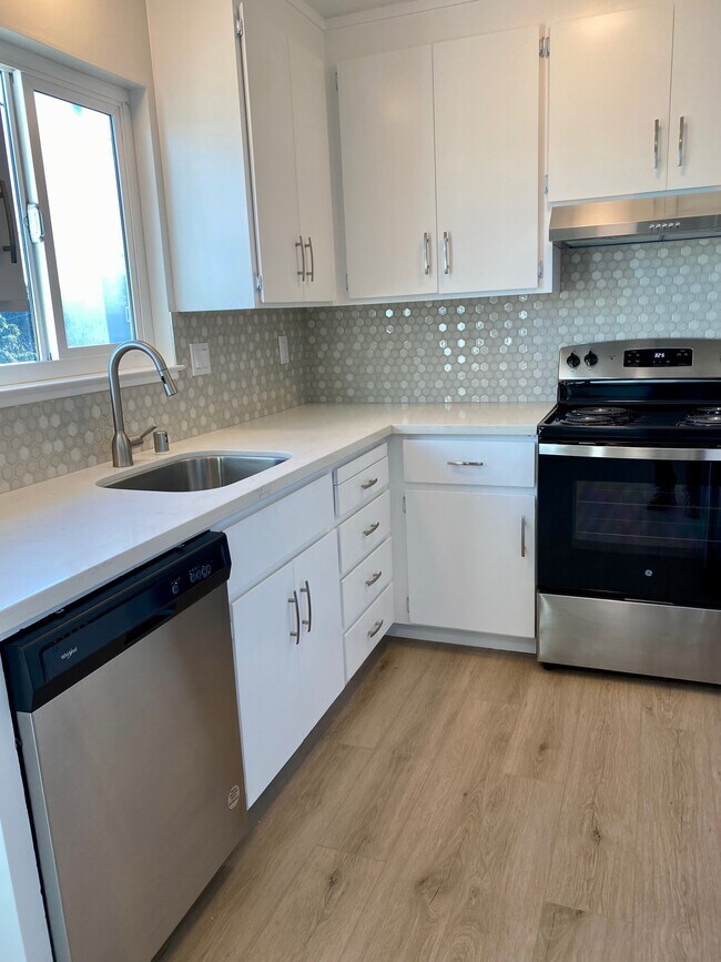 Foto del edificio - 6541 Moeser Ln