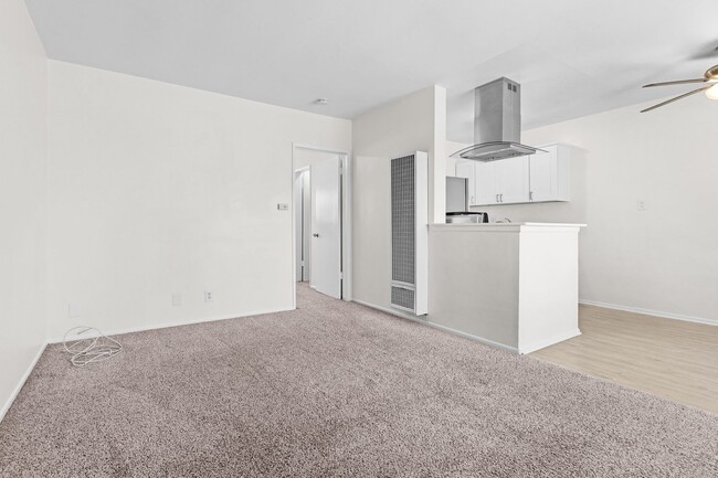 Foto del edificio - 12602 Kensington Ln