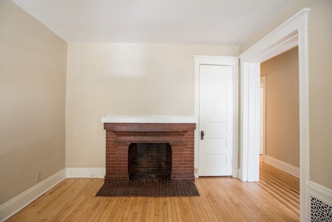 Building Photo - 2724-2726 N Murray Duplex