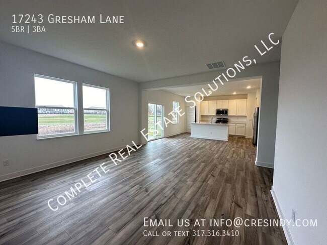 Foto del edificio - Now Showing this 5BR, 3 BA home located at...