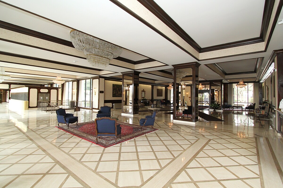 5225 Pooks Hill Rd, Bethesda, MD 20814 Condo for Rent in Bethesda, MD