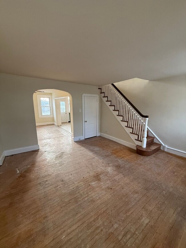 Photo - Cute 3 bedroom 1 bathroom in Lawncrest House