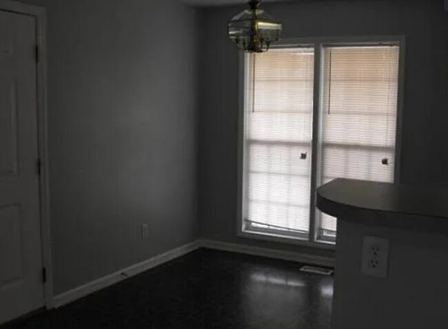Foto del edificio - NEW LISTING!!!!!