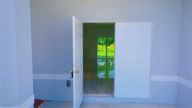 Building Photo - 927 Bolivia Dr
