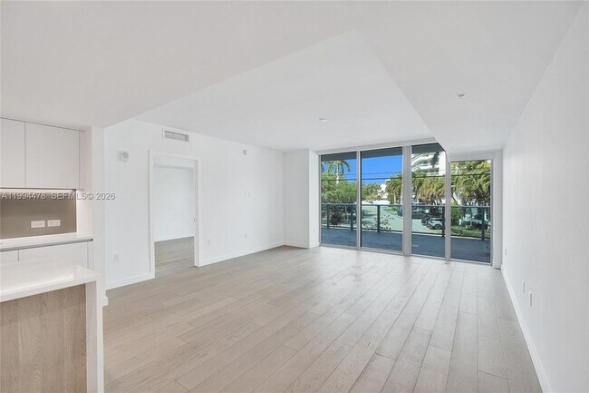 Photo - 9221 E Bay Harbor Dr Apartment