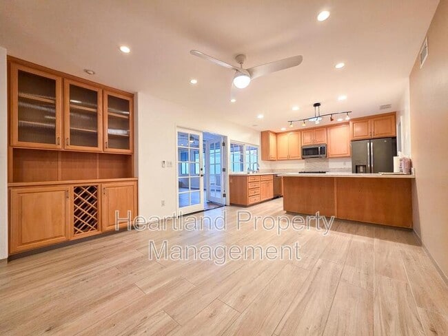 Foto del edificio - 7381 Laura Ct