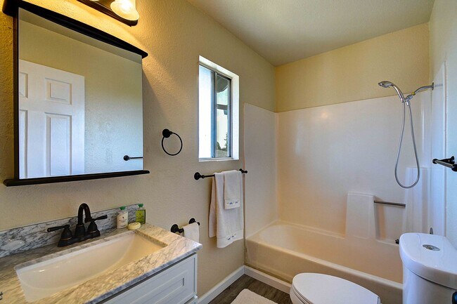 Foto del edificio - Aspen Village