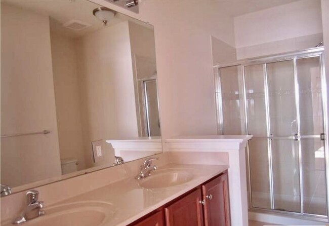 Building Photo - 531 E Celebration Way