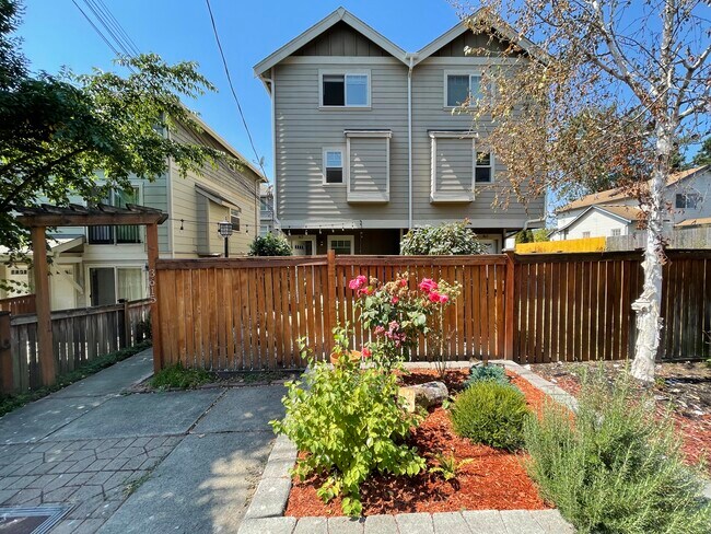 Foto del edificio - 3615 36th Ave S