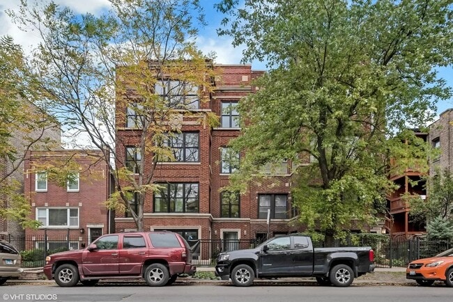 Facade - 1508 W Addison St