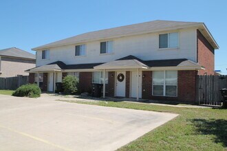 Building Photo - 4106 Gus Dr
