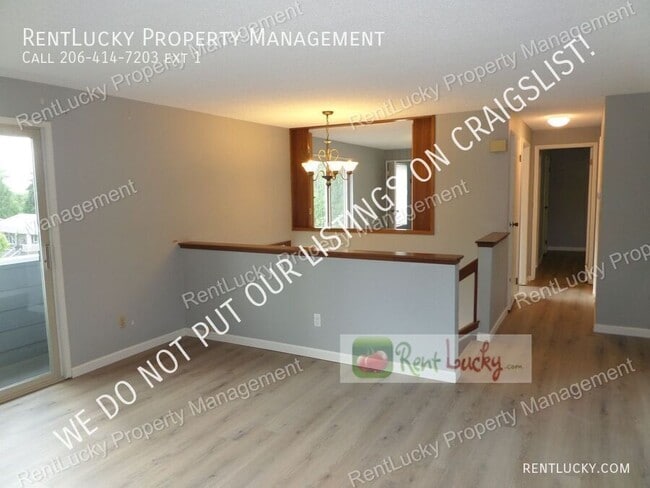 Building Photo - 10720 157th Ave NE