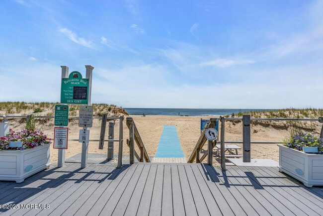 Building Photo - 8 Baltimore Blvd