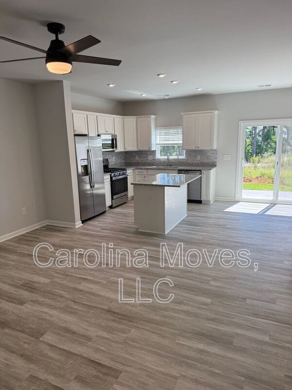 Building Photo - 166 Randwick Ln