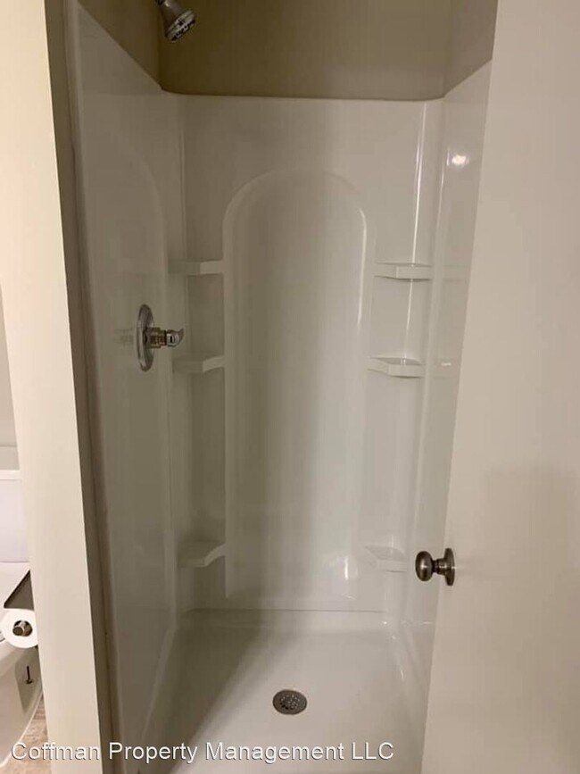 Foto del edificio - 4 br, 2 bath House - 1321 Sylvan Avenue So...