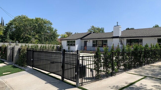 Building Photo - 5148 Otis Ave