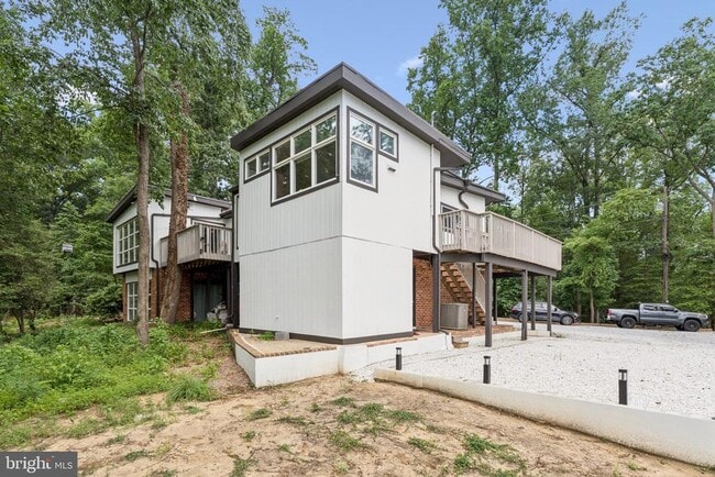 Building Photo - 1816 Woods Rd