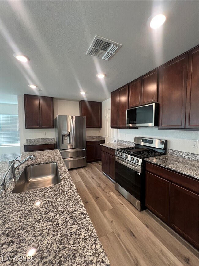 Building Photo - 6869 Calvitero St