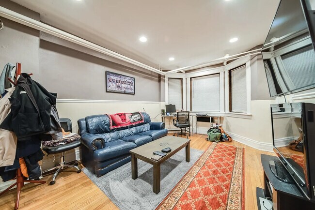 Foto del edificio - 1308 W Byron St