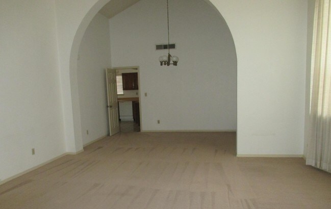 Building Photo - 6917 Villa Hermosa Dr