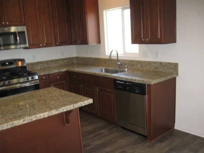 Foto del edificio - 1339 Darien Ct